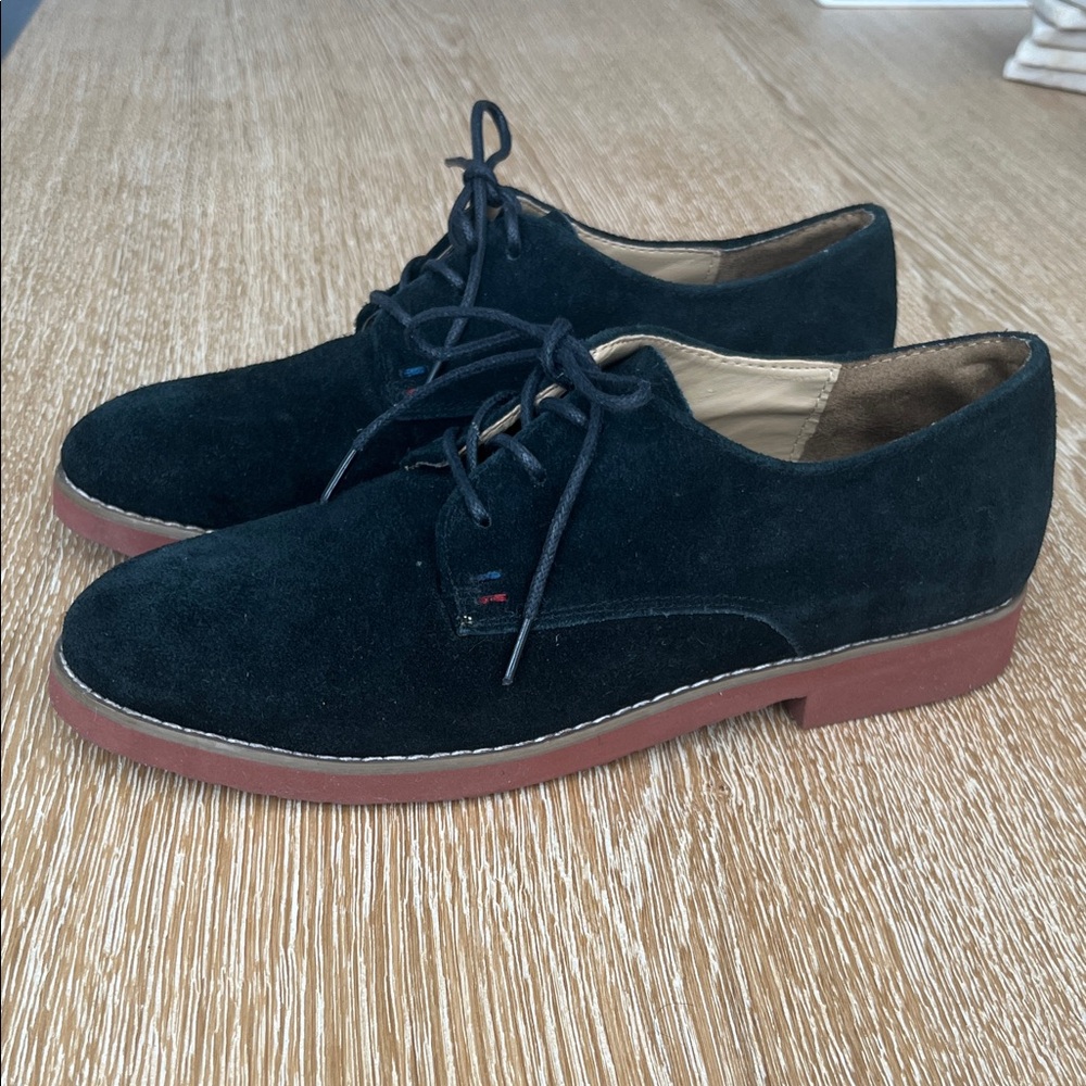 Tommy Hilfiger Women’s Suede Honeybee Oxford Shoes